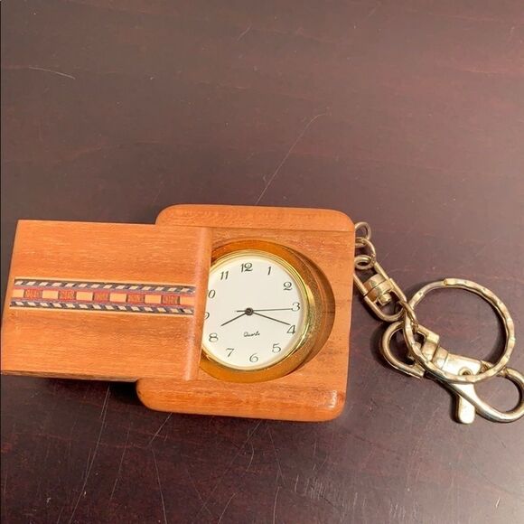 Heart Wood Key Chain Clock - Picture 3 of 3